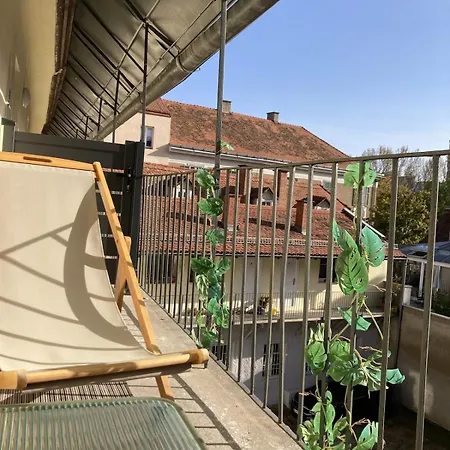 Noor Bright Balcony Parking Optionnoor Bright Balcony Parking Option Graz