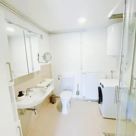 Noor Bright Balcony Parking Optionnoor Bright Balcony Parking Option Apartman Graz